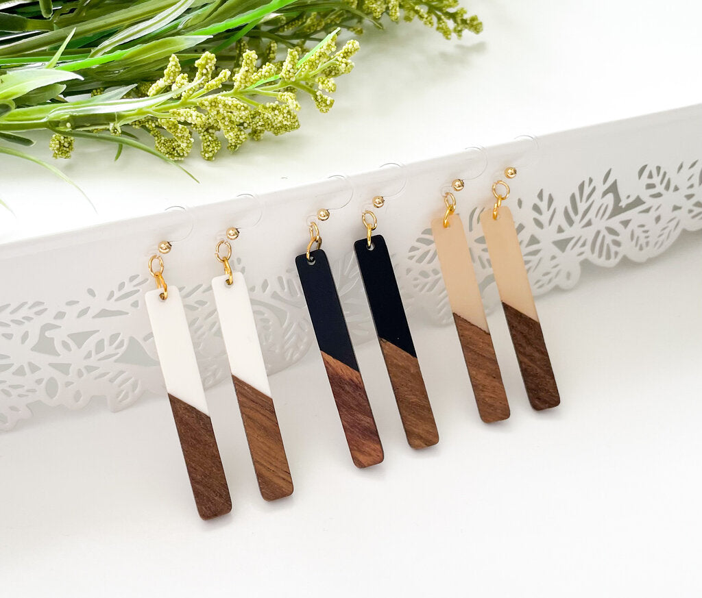 WOOD GRAIN LONG BAR/WHITE - DANGLE EARRINGS