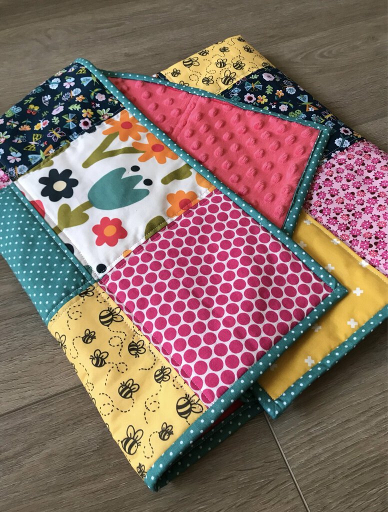 Patchwork Quilt - Flowers & Bees