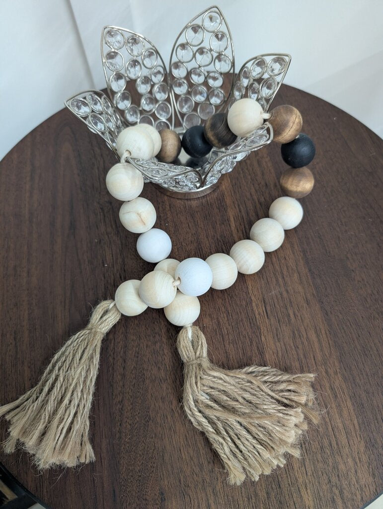 Lg Wooden Bead Garland (Black/White/Jute)
