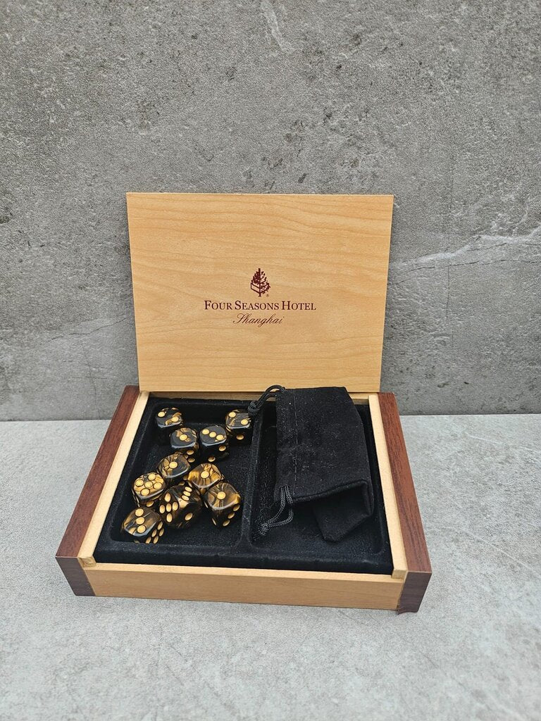 Four Seasons Box+Dice set