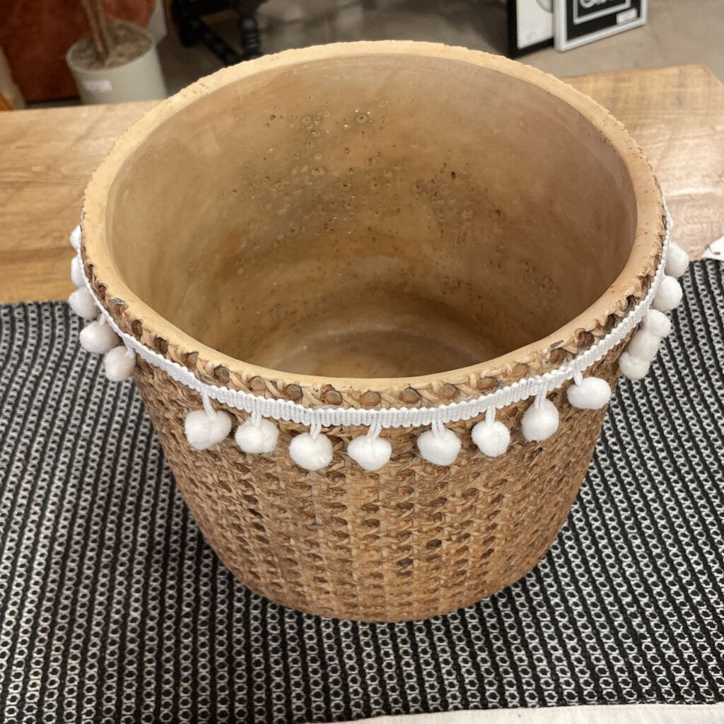 10" CERAMIC BASKET POT WITH POM POM