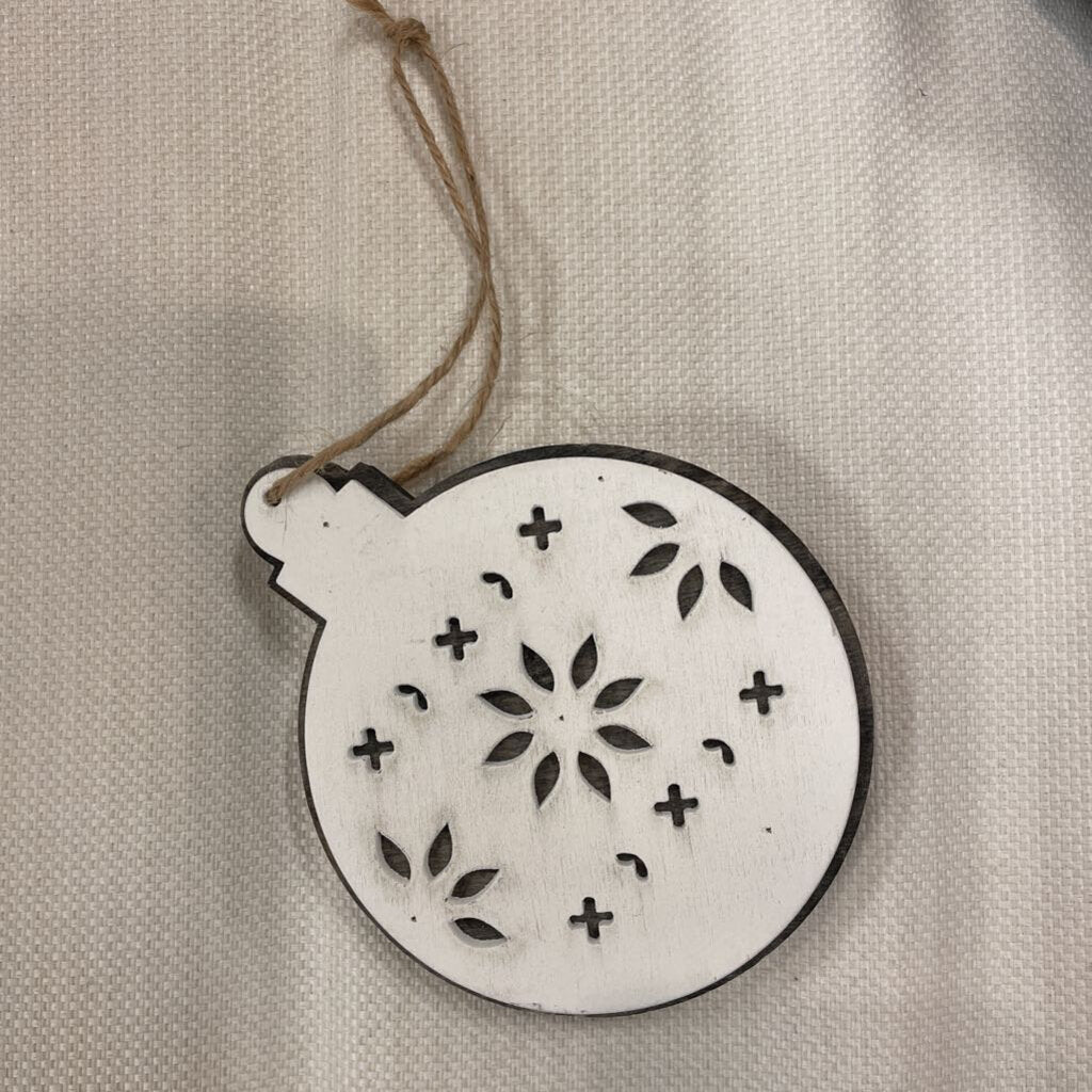 FLAT WOOD BALL ORNAMENT - WHITE