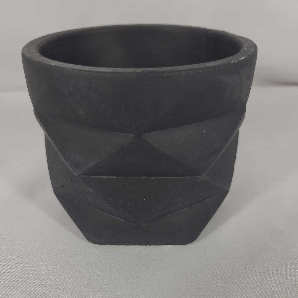 4.25" ASYMETRIC BLACK POT