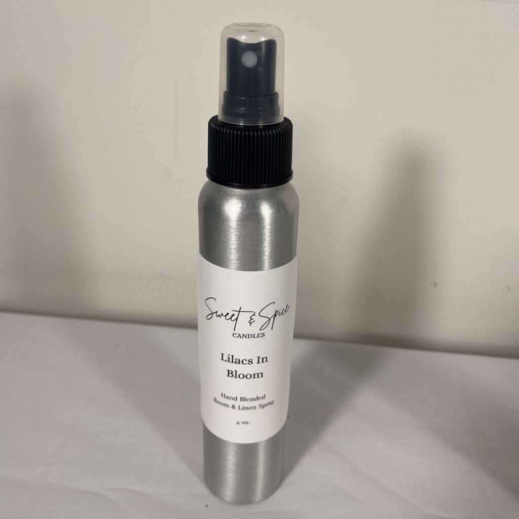 LILACS IN BLOOM ROOM SPRAY - 4OZ