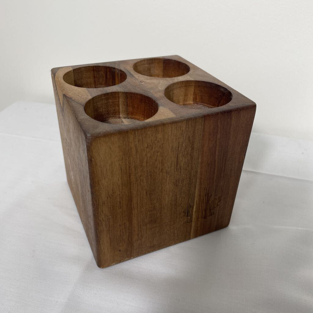 WOOD BLOCK TEALIGHT HOLDER