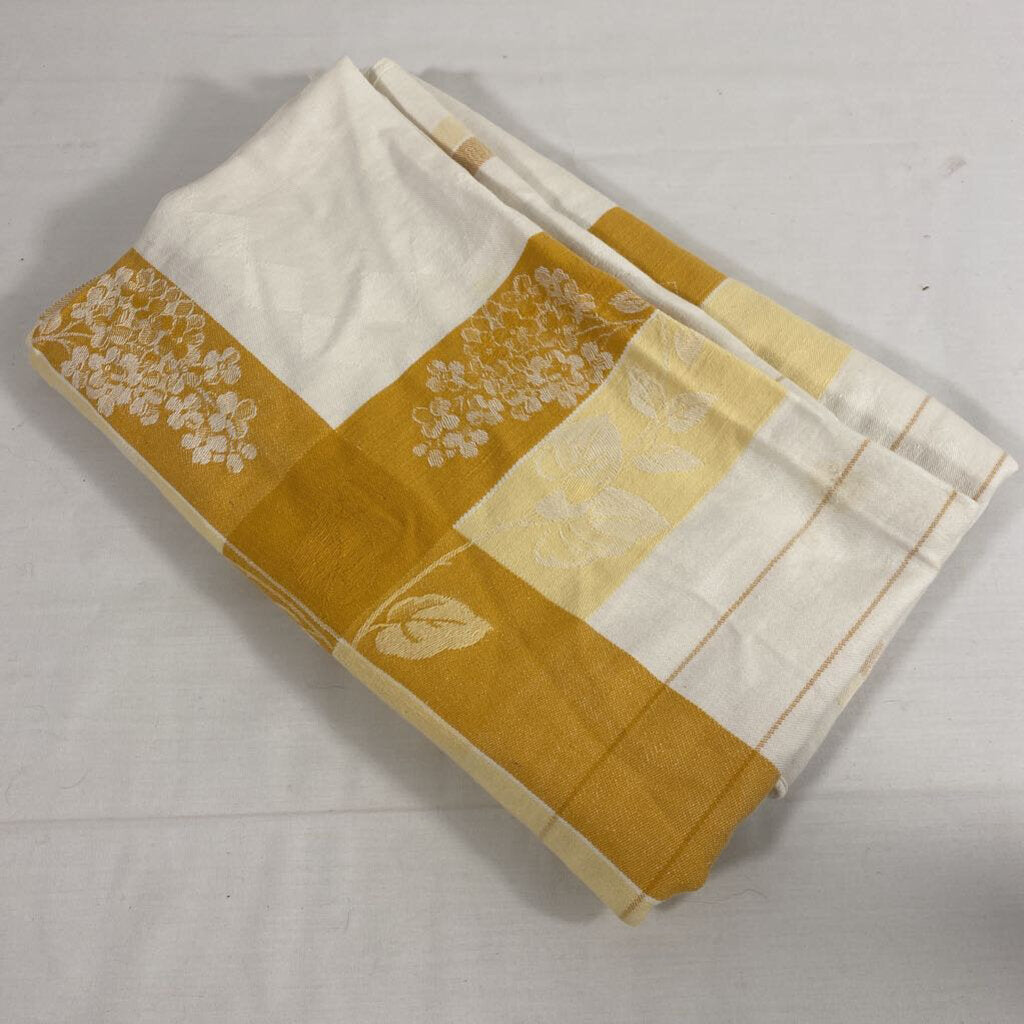 VTG 50" SQUARE COTTON TABLE CLOTH