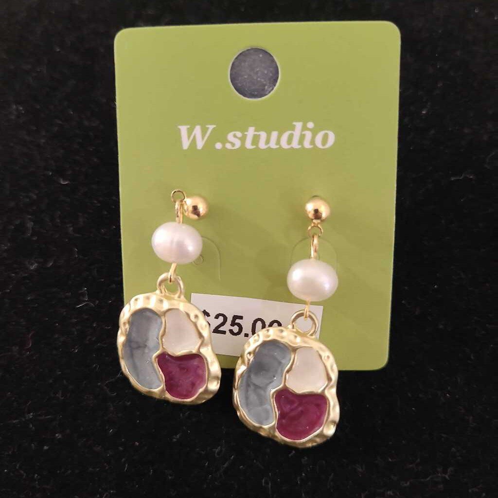 Freshwater pearl earrings 25