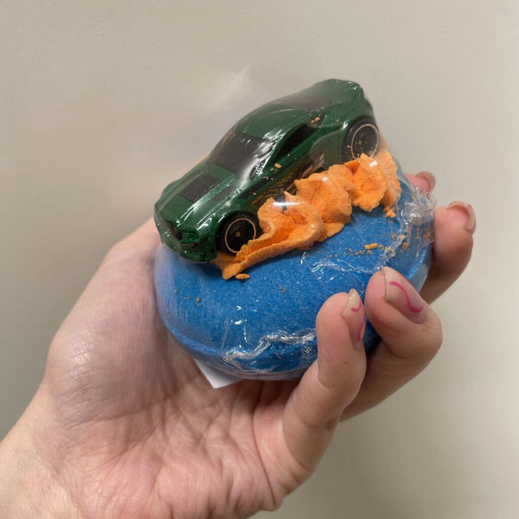 REV'IN BATH BOMB (HOT WHEEL TOY)