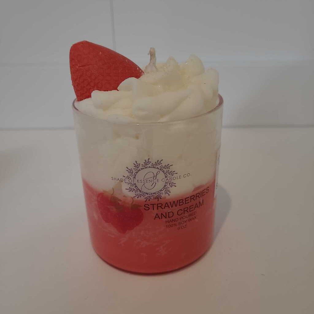 Dessert Candle - Strawberries and Cream