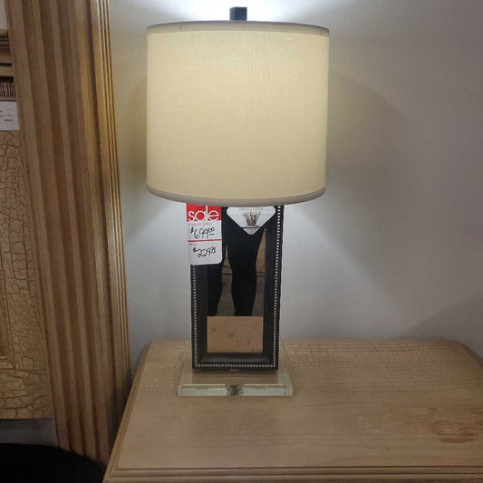 MIRRORED TABLE LAMP