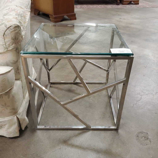 SQ GLASS TOP END TABLE