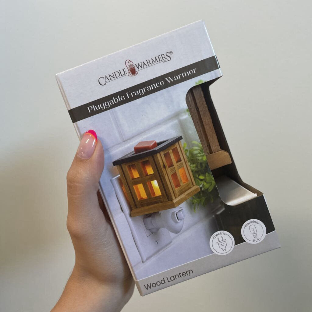 WOOD LANTERN PLUG IN WARMER