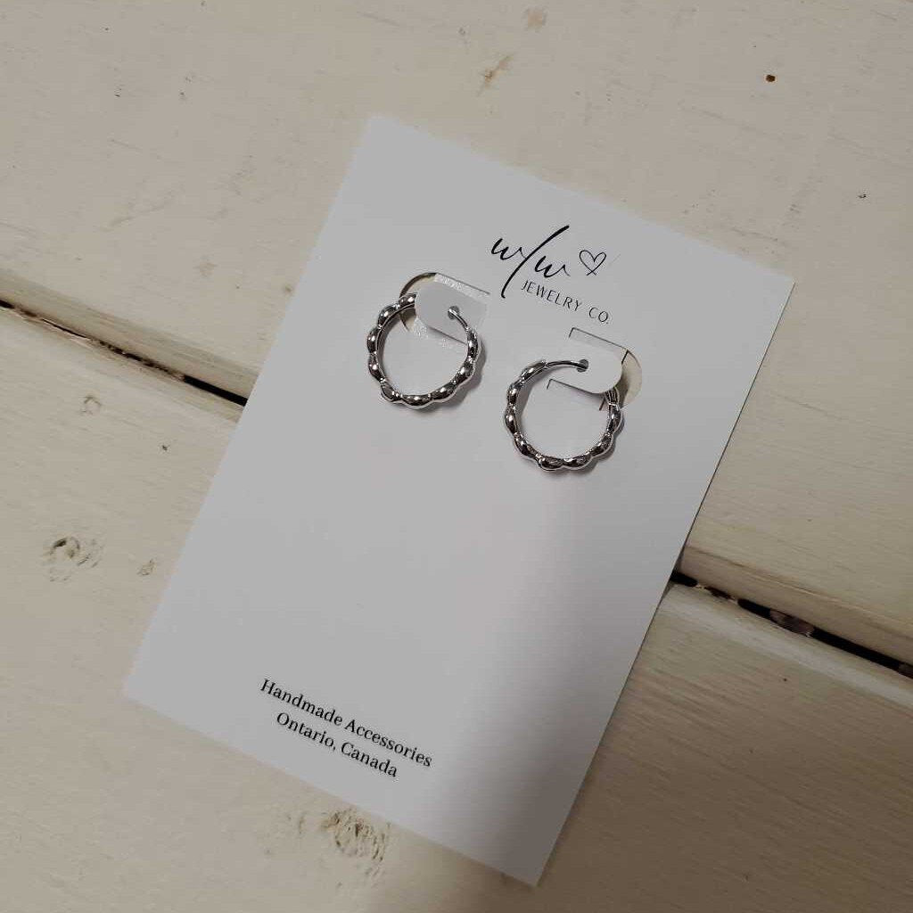 SILVER RIPPLE HOOP / BRASS