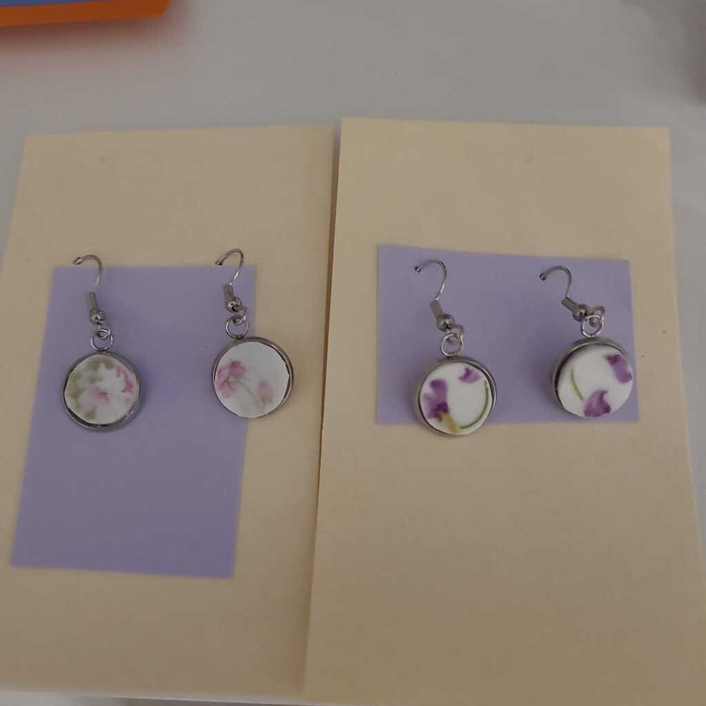 SMALL DELIGHTS: EARRINGS