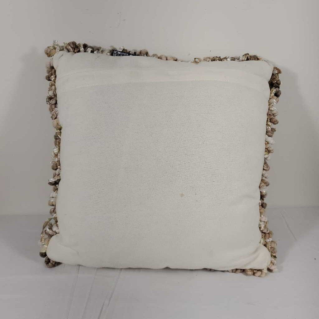 KNOTTED BEIGE PILLOW