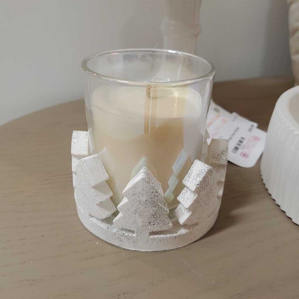 6oz Soy Candle with Christmas Tree Stand