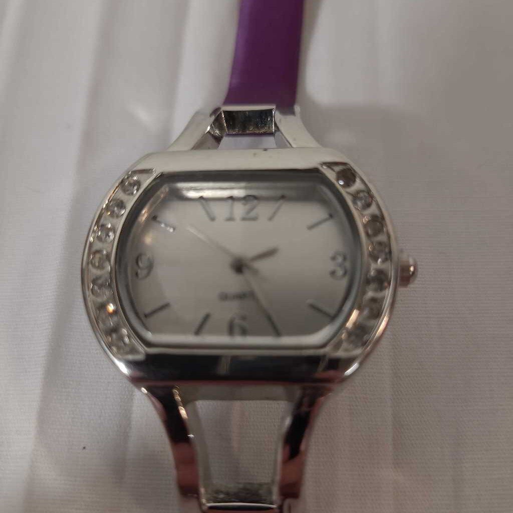 PURPLE BAND QUARTZ WATCH