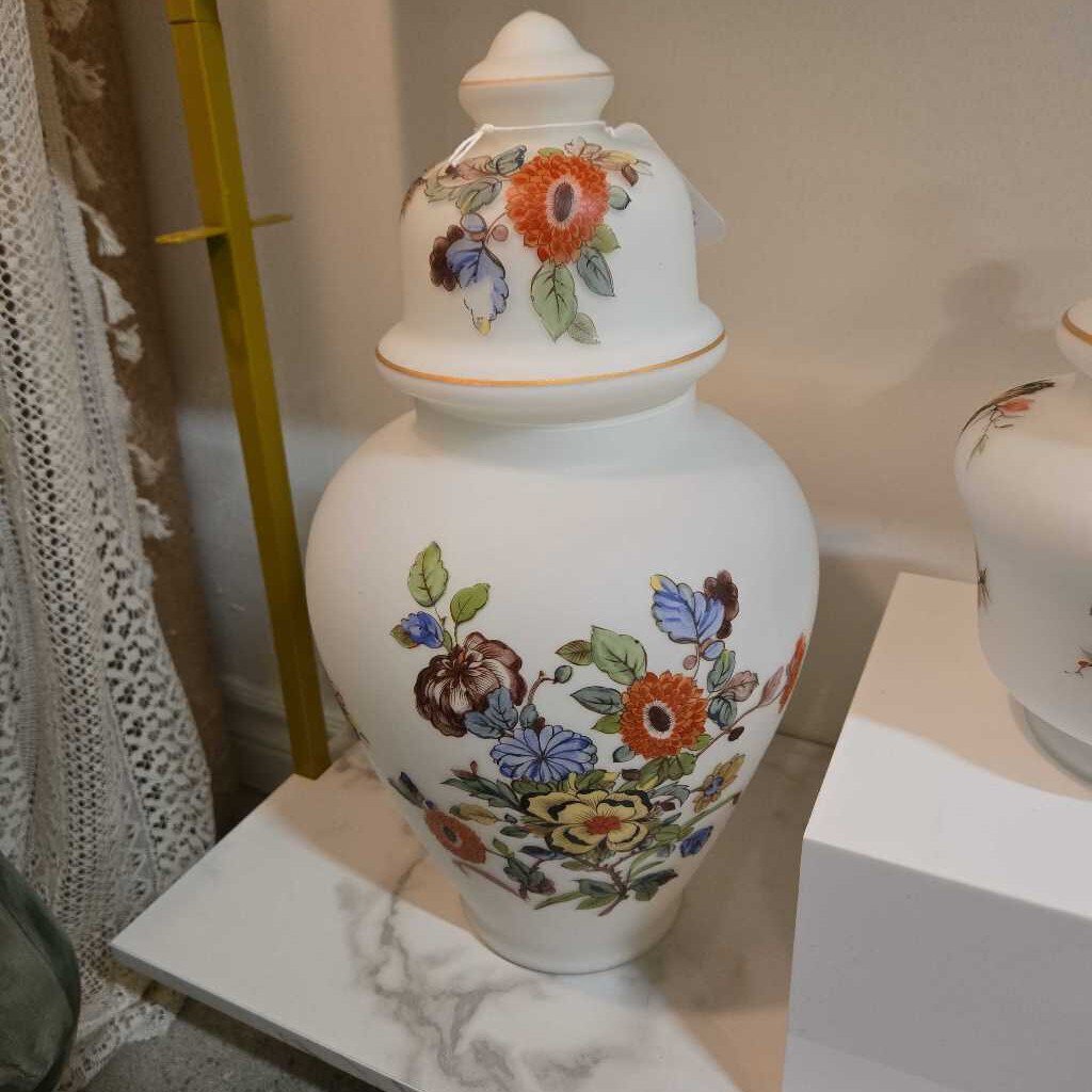 NORLEANS ITALY WHITE COVERED JAR - Flowers
