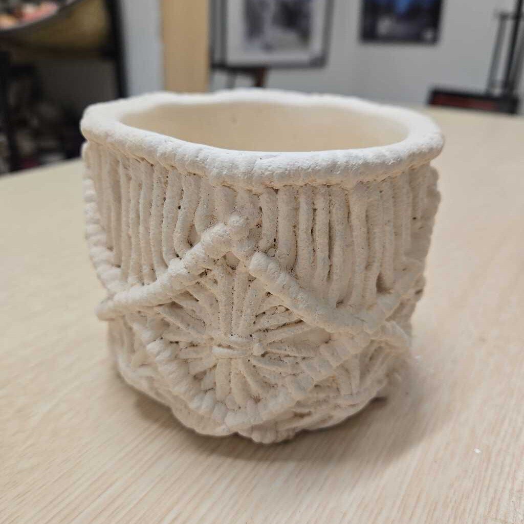 MACRAME PLANT POT