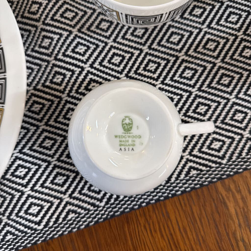 WEDGWOOD CHINA - ASIA PATTERN 59PC SET