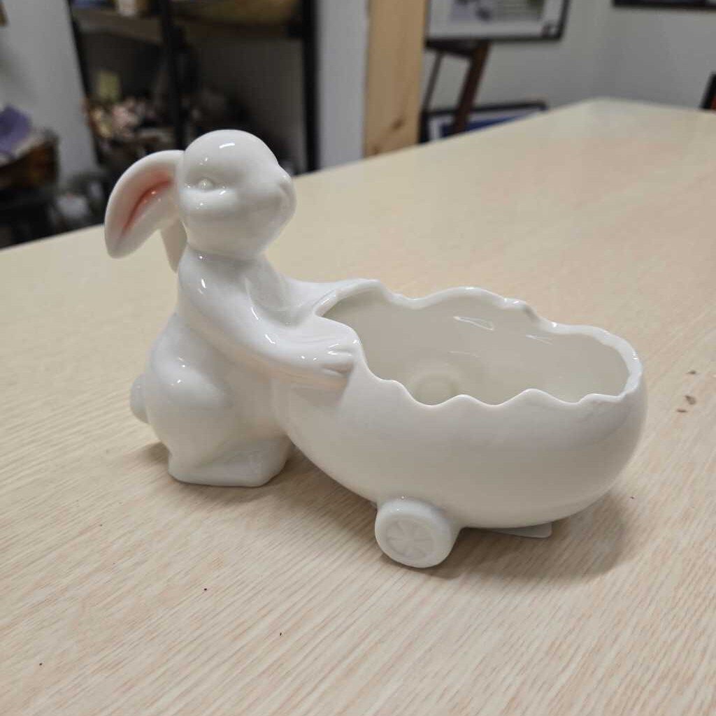 BUNNY EGG PLANTER