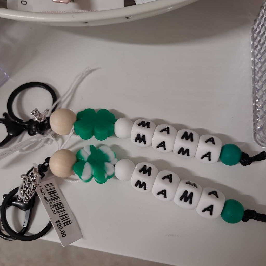 MAMA KEYCHAINS - SHAMROCK