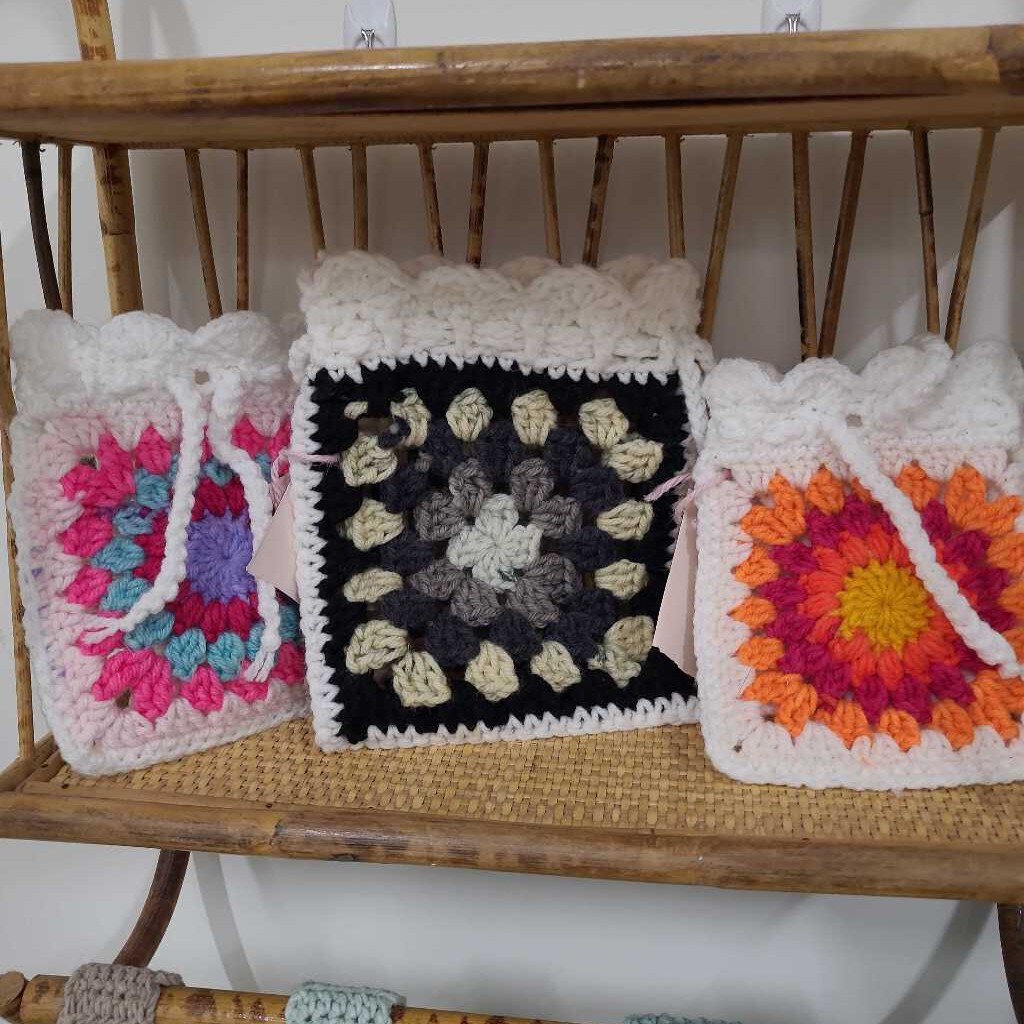 Crochet Sunburst Pouch