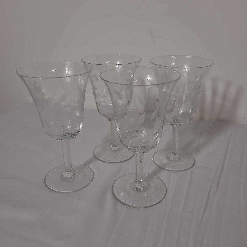 S/4 WINE GLASSES