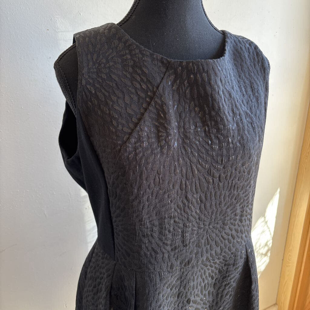 TEXTURED BLACK DRESS