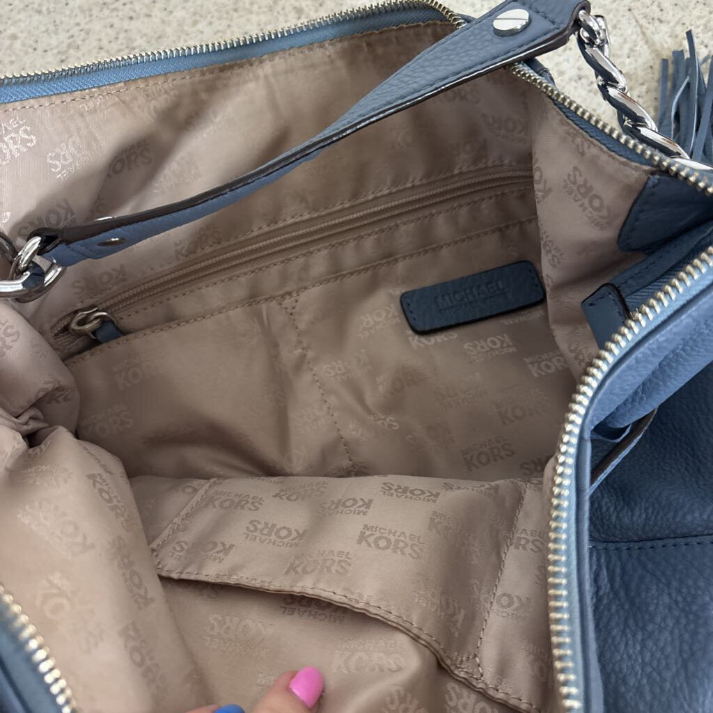 MK LIGHT BLUE LEATHER CROSSBODY BAG