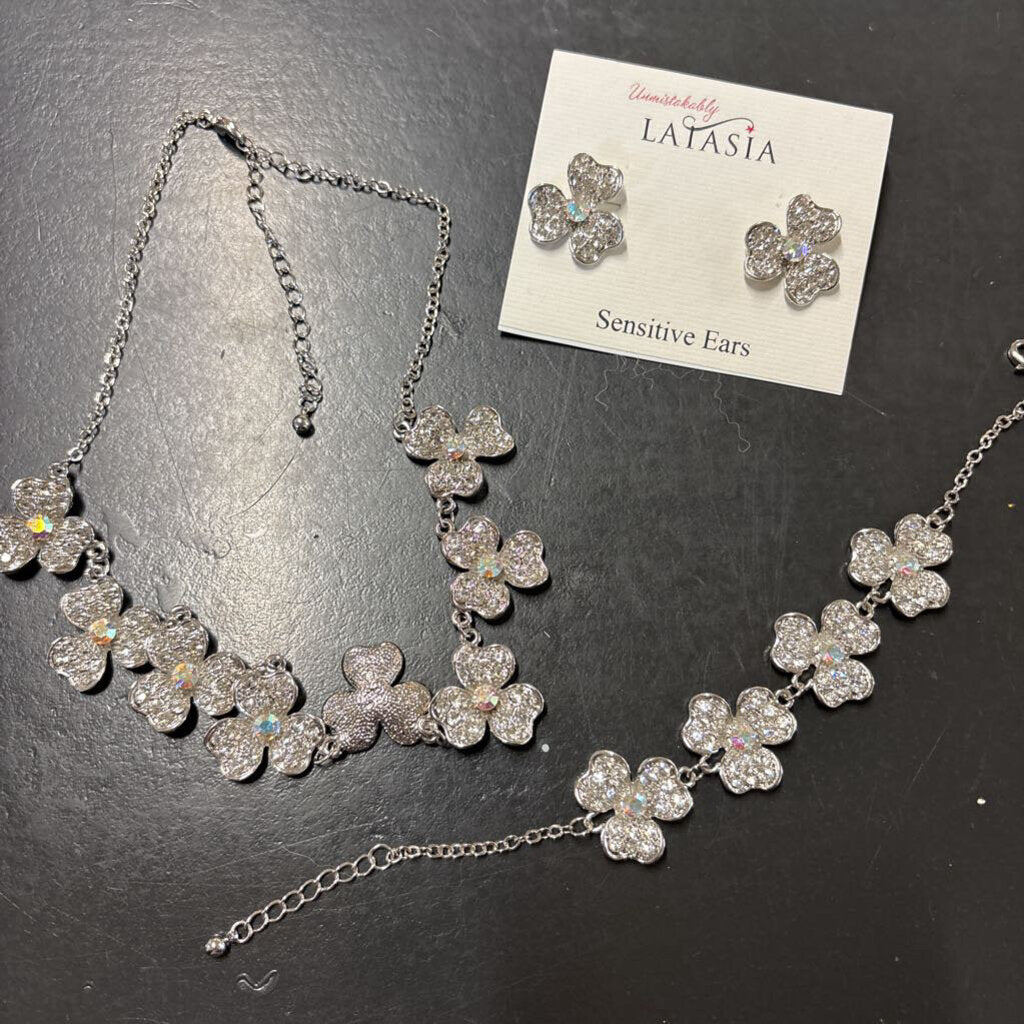 FLORAL DIAMOND JEWELRY SET