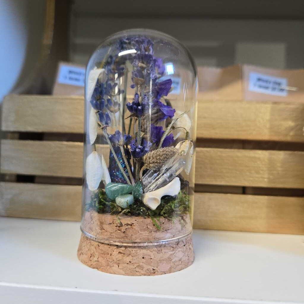 CORK BOTTOM DOME - GARDEN FLOWERS & CRYSTALS