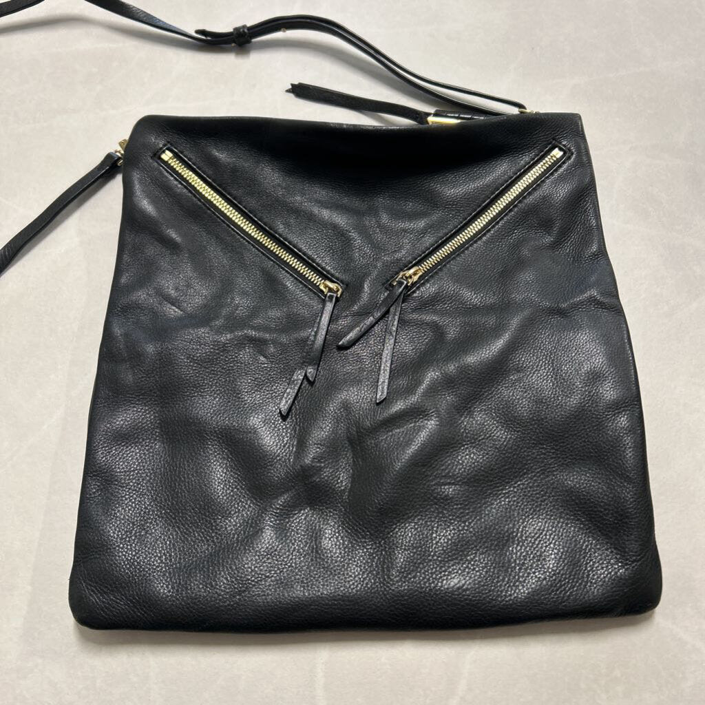 STELLA & DOT COVET BLACK WITH ZIPPERS