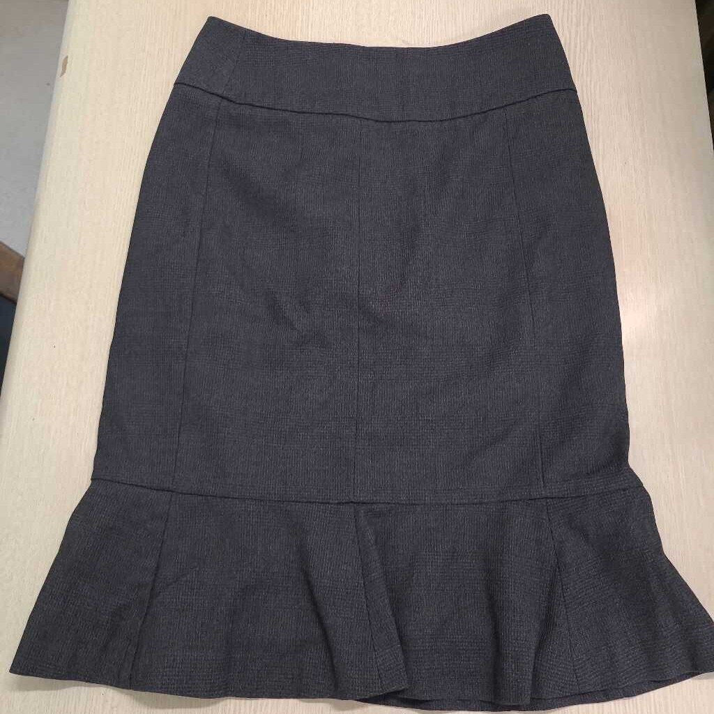PENCIL SKIRT WITH RUFFLE