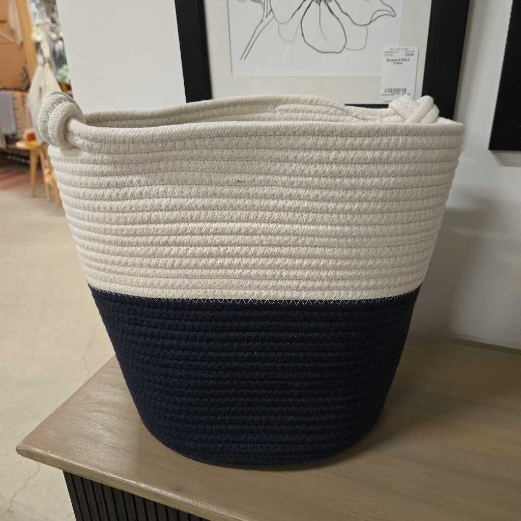 Small Baseket