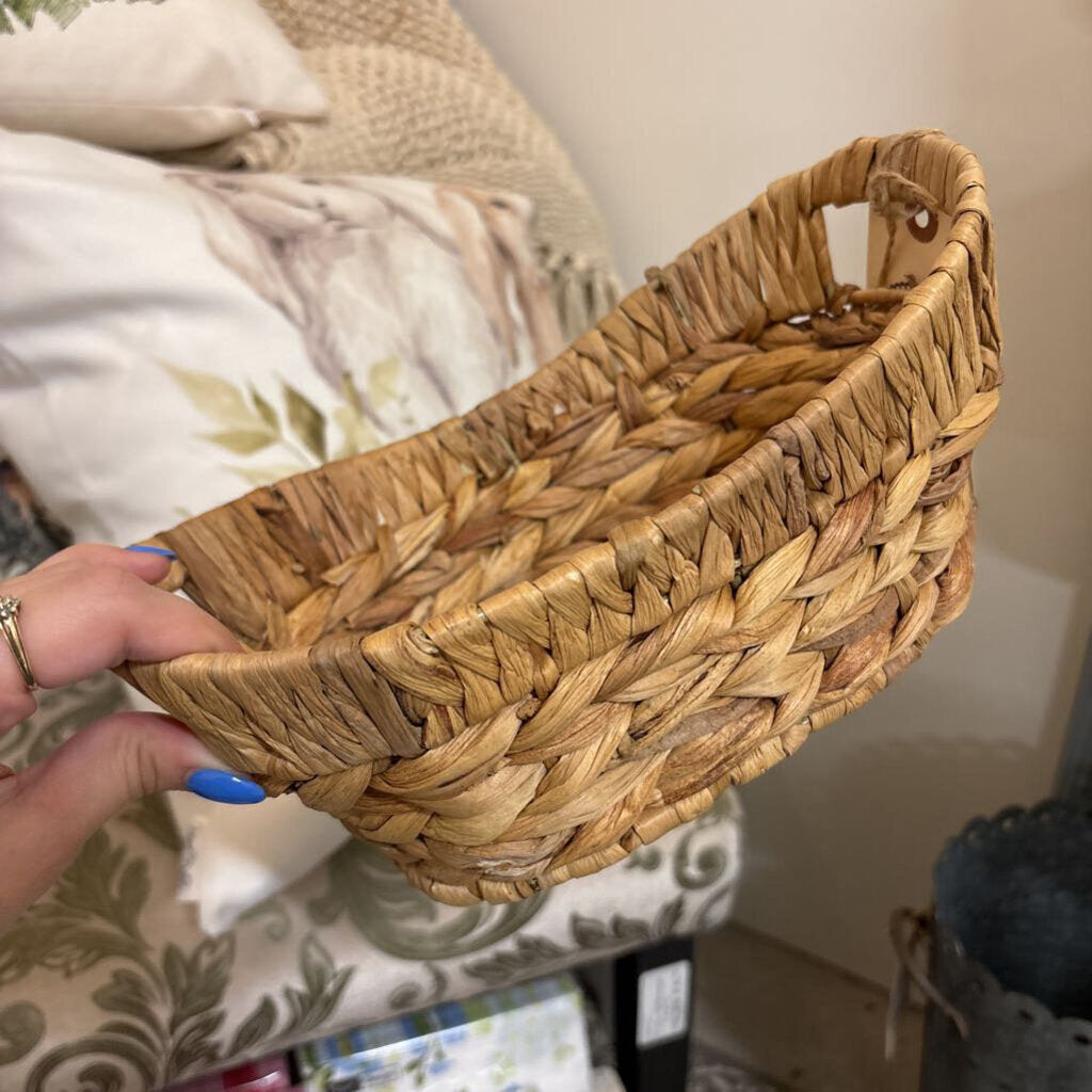 Small Oval Hyacynth Basket