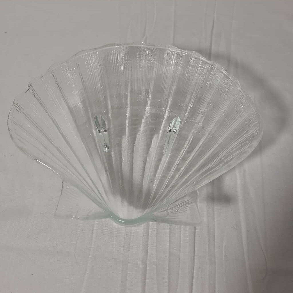 GLASS SHELL DISH