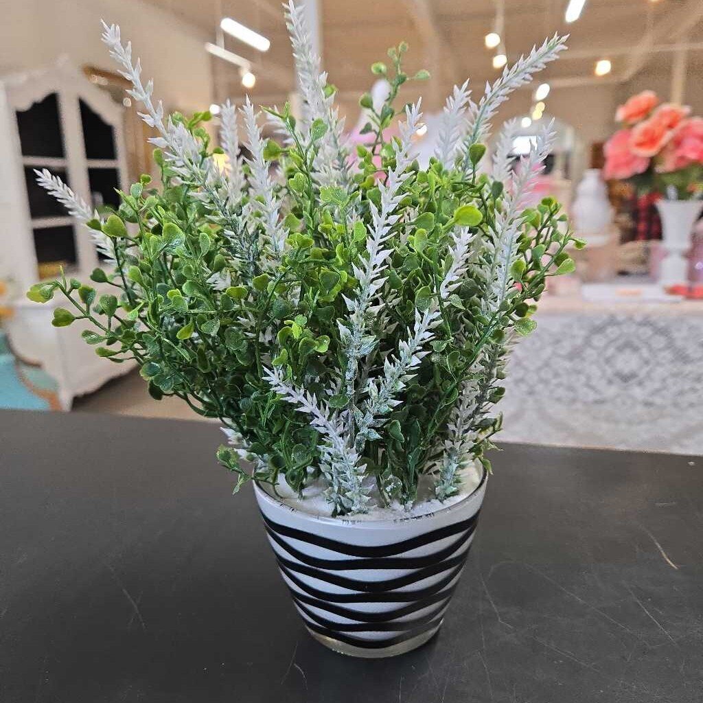 FAUX GREENERY IN BLACK & WHITE POT