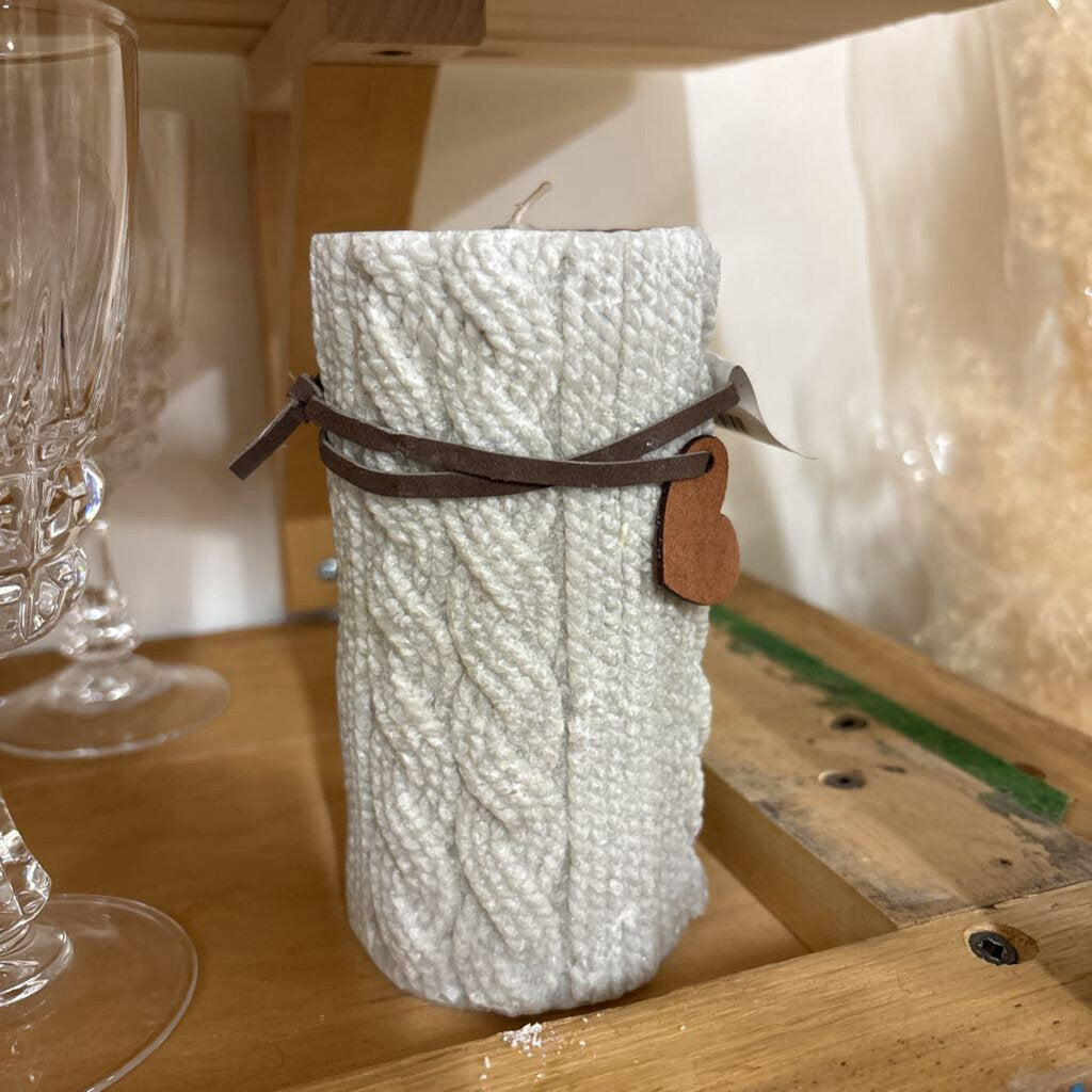 Sweater Pattern Candle