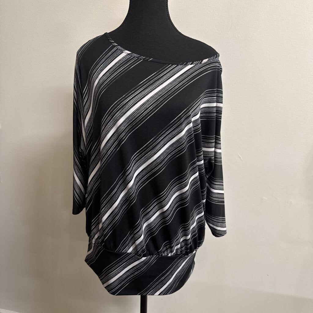 ISPIRI BLACK AND WHITE STRIPED 3/4 SLEEVE TOP