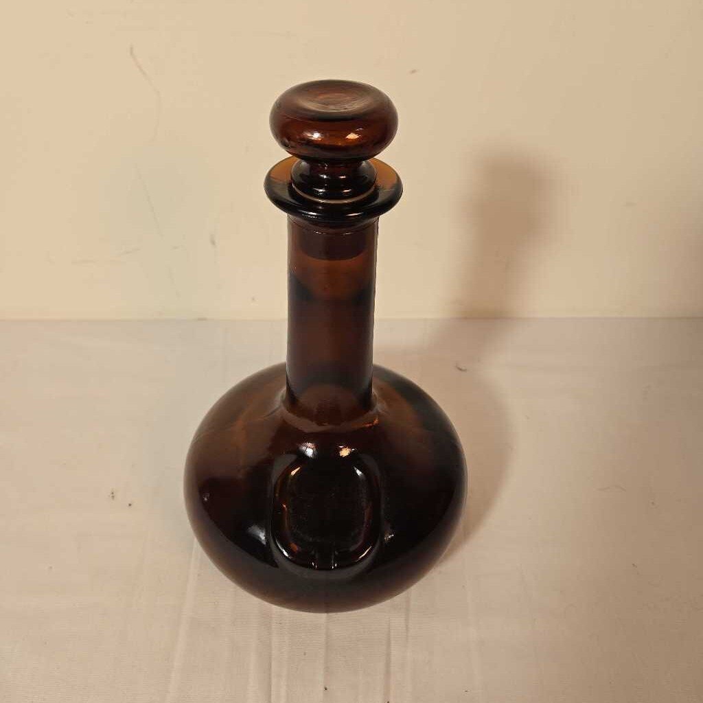 PRESSED GLASS AMBER DECANTER