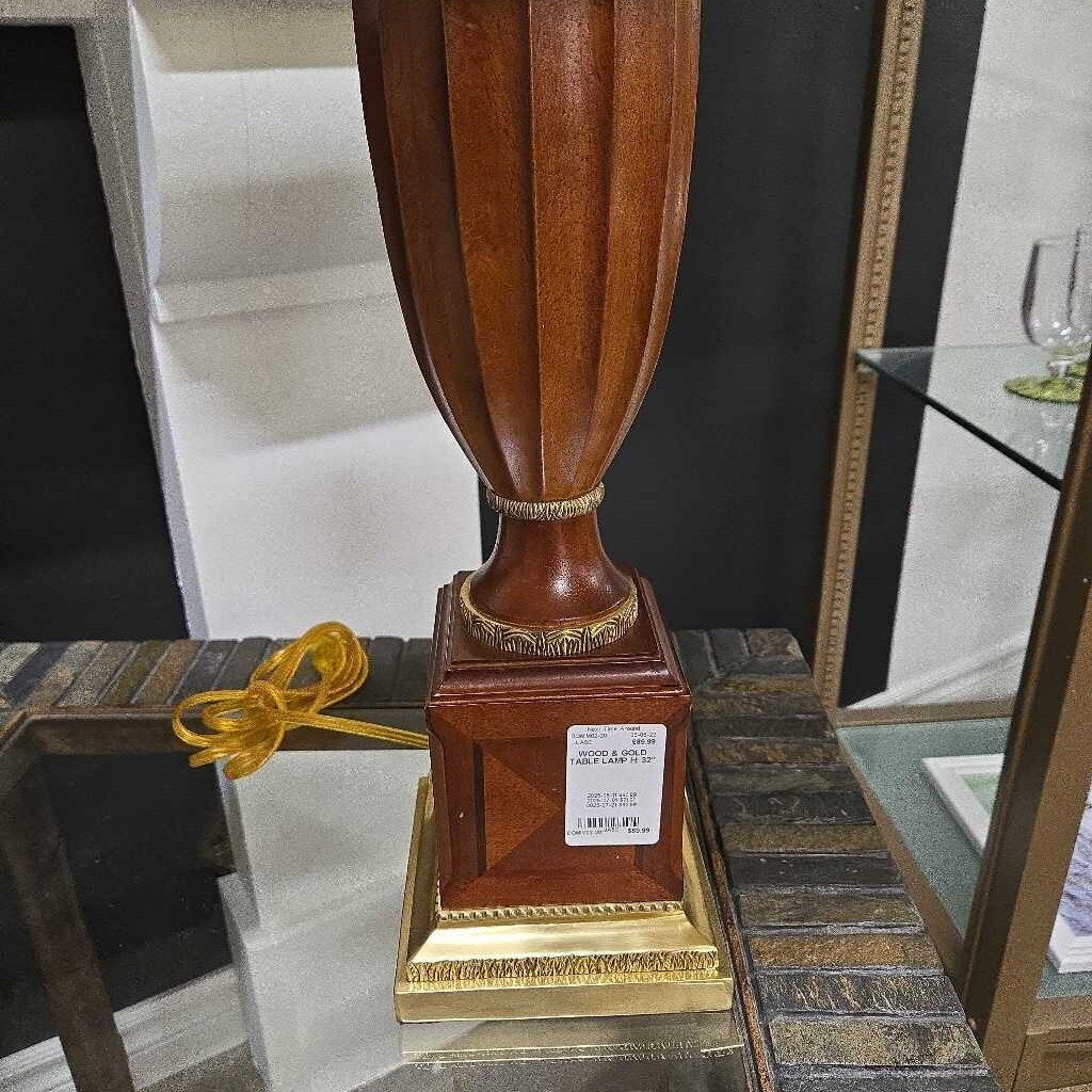 WOOD & GOLD TABLE LAMP