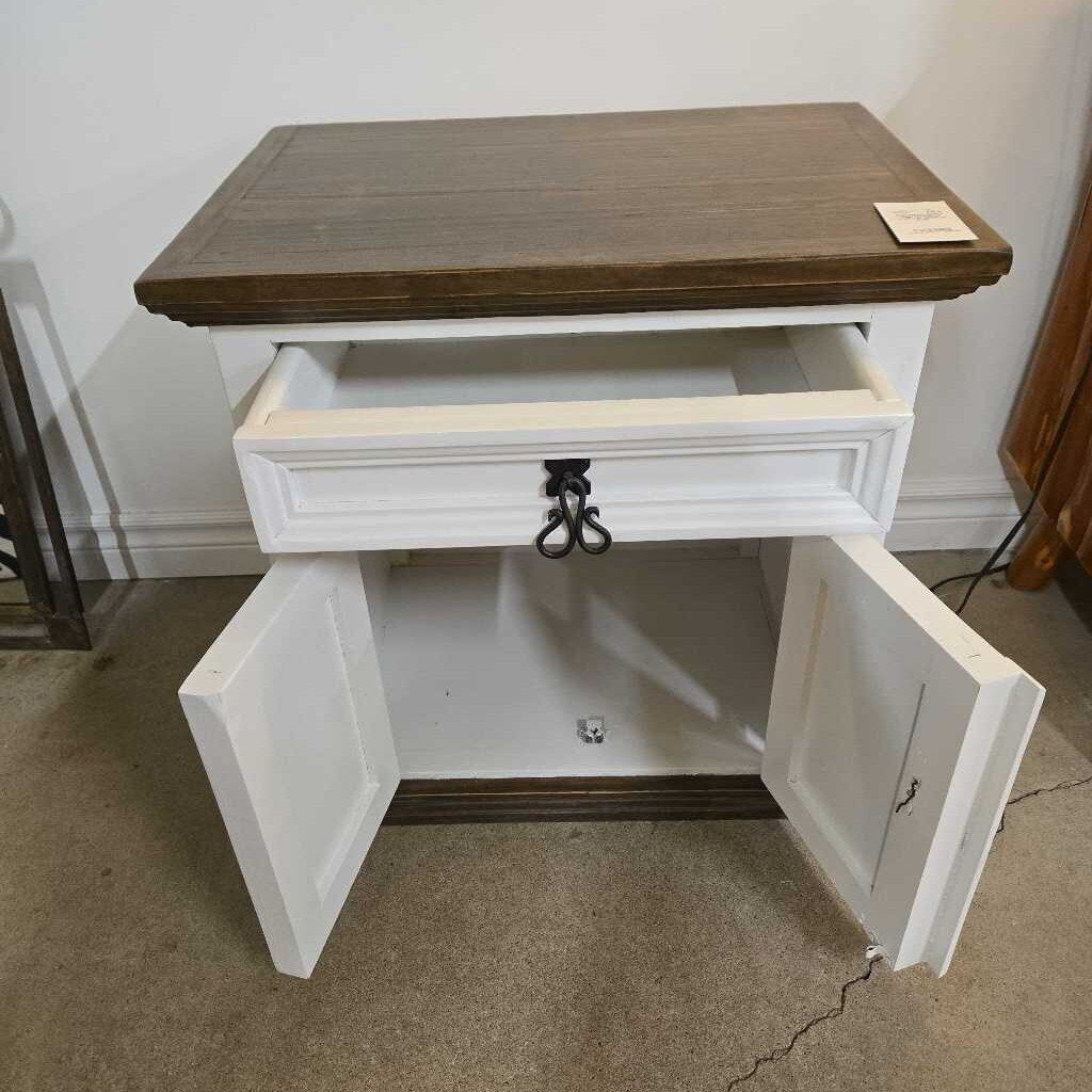 REFINISHED WHITE NIGHTSTAND