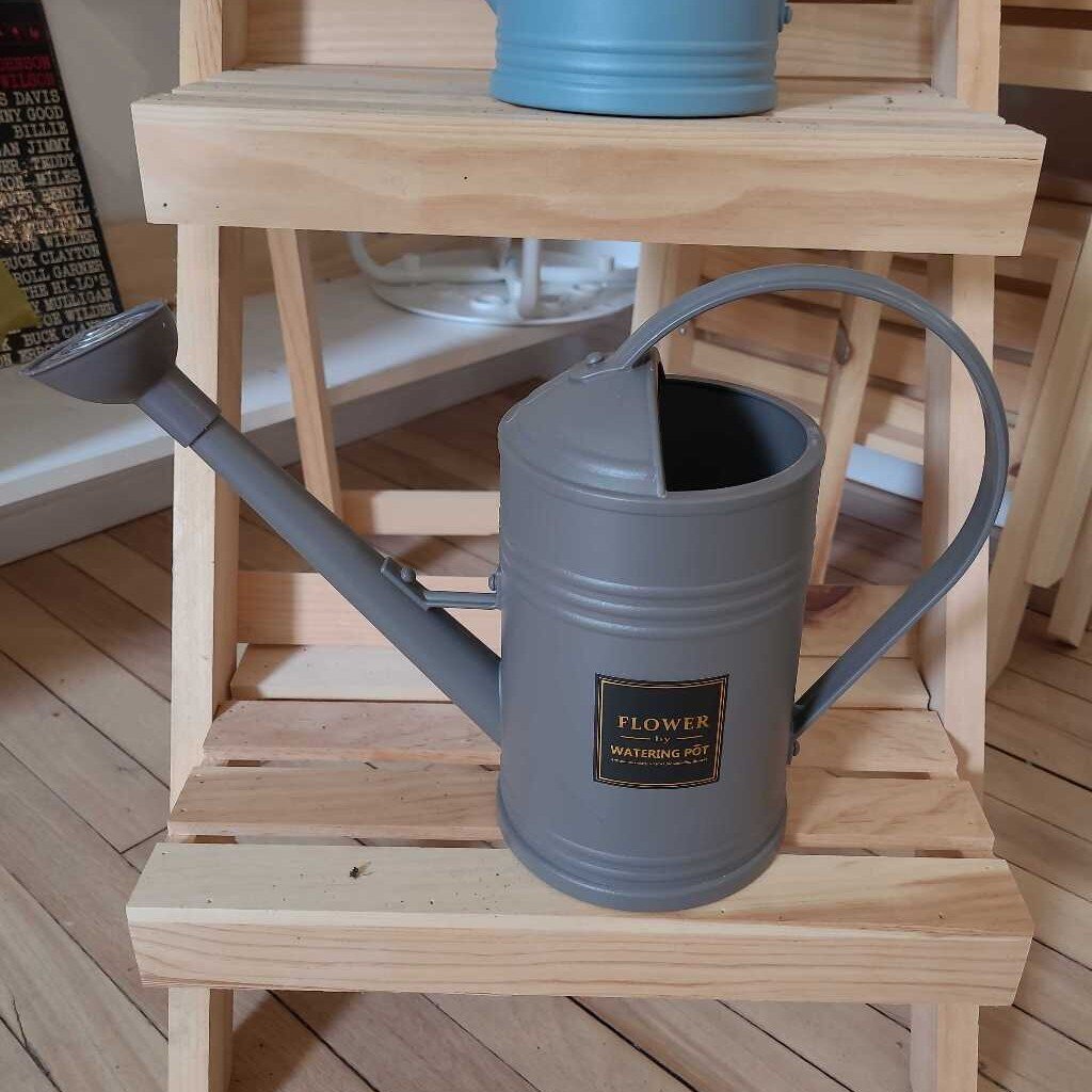 WATERING CAN - GREY