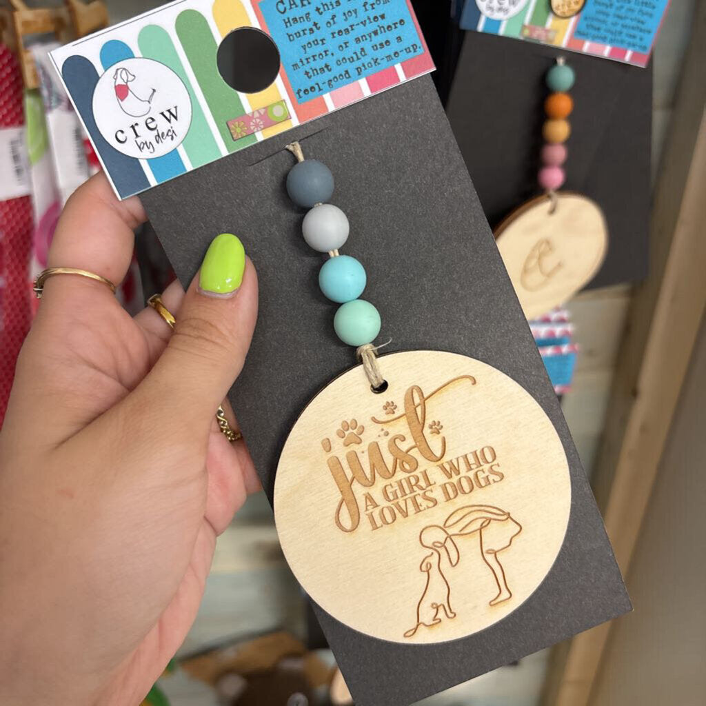 Car Charm - Just a girl who loves dogs (stand)