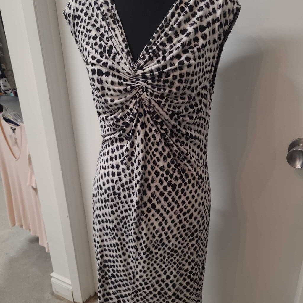 SLEEVELESS SUMMER DRESS