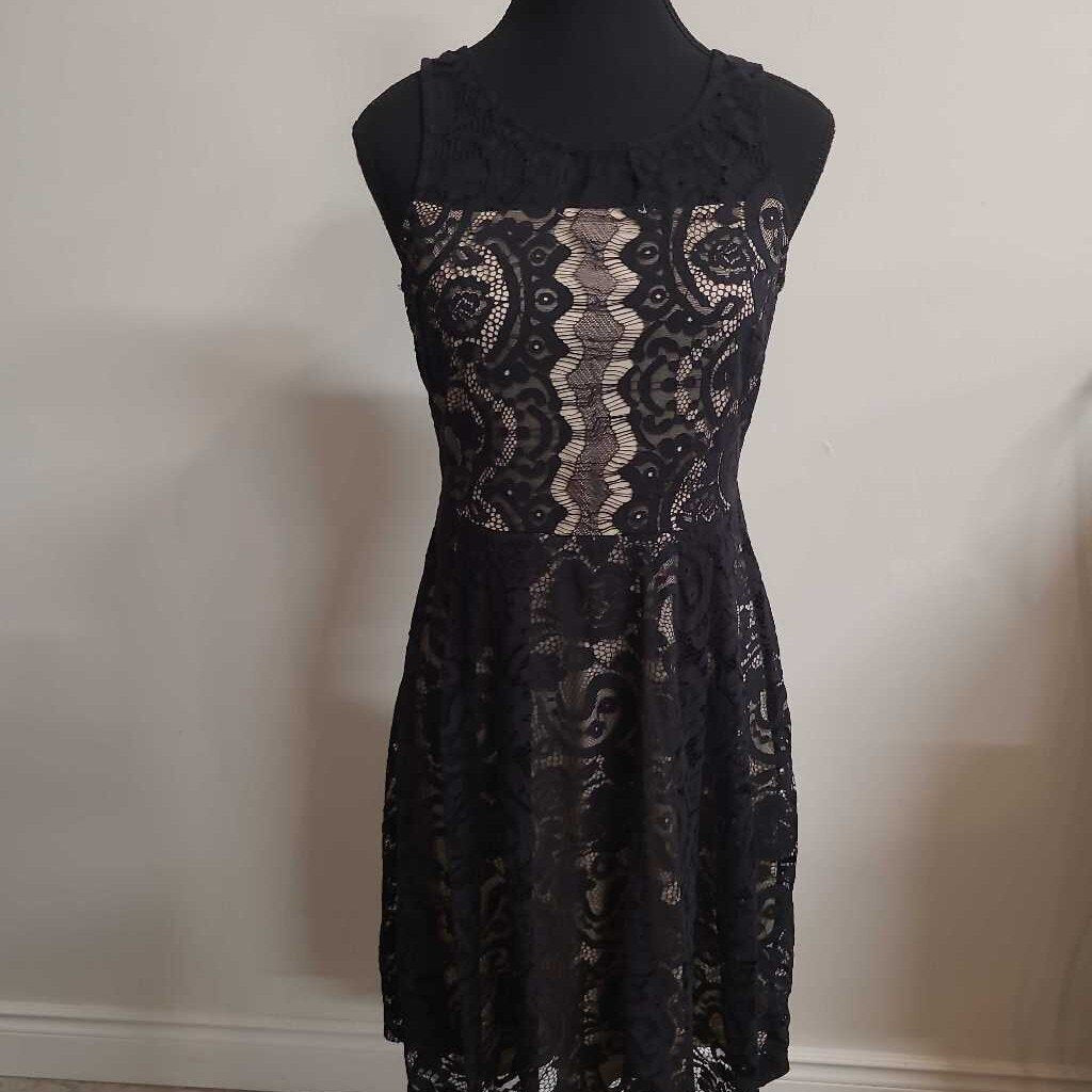BLACK LACE LINED DRESS