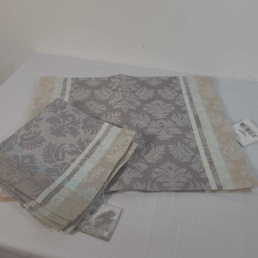 TABLE RUNNER W/ 2 PLACEMATS