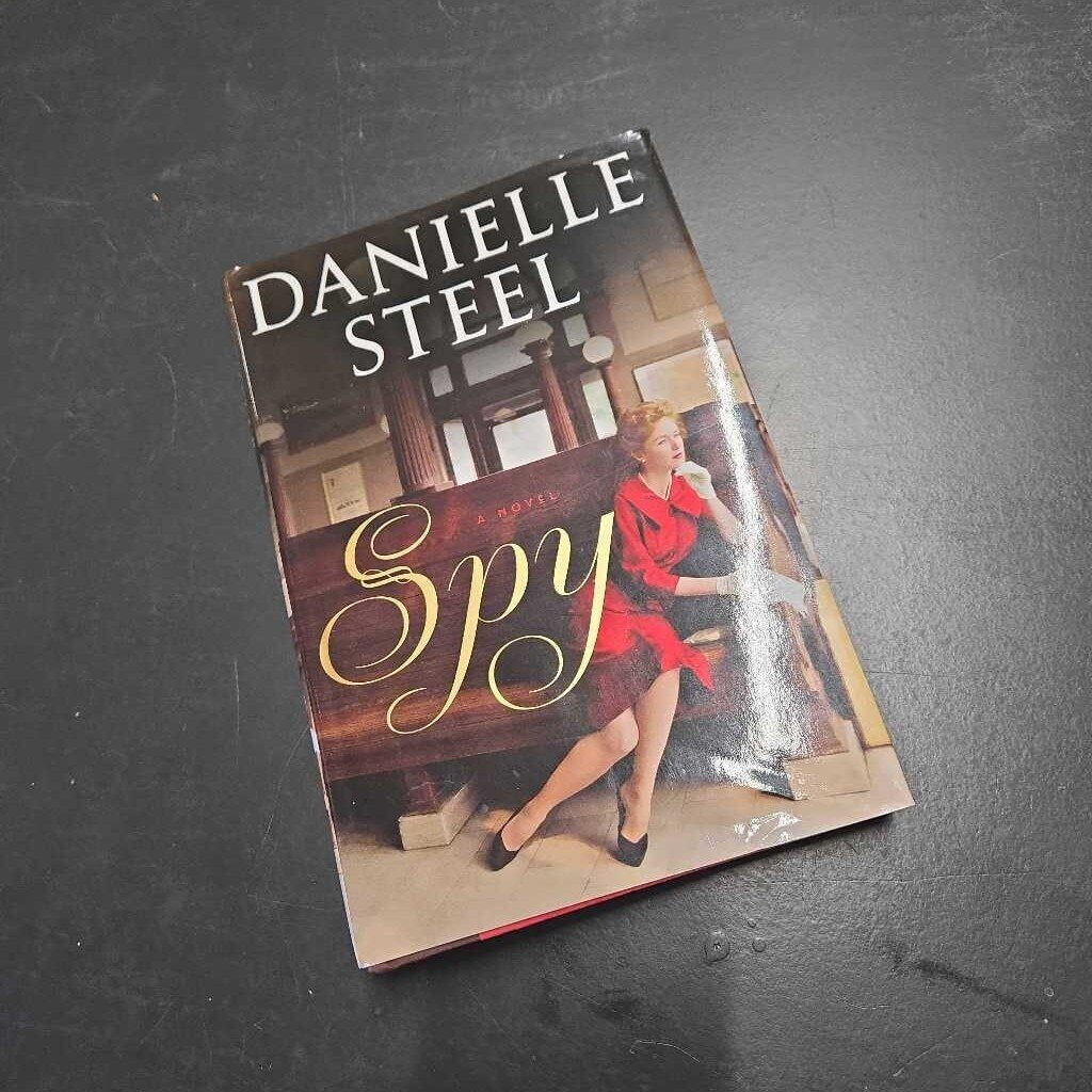 SPY - DANIELLE STEELE