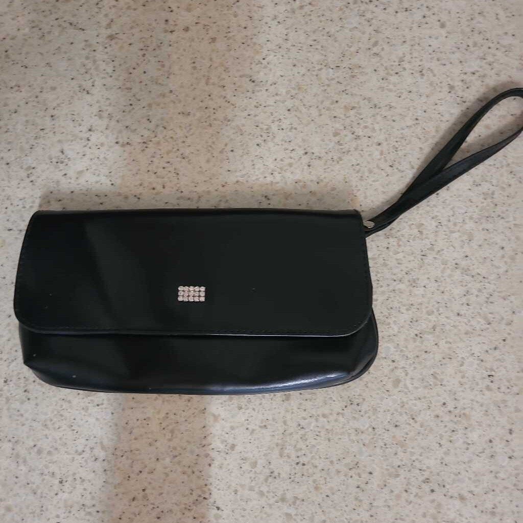 MINI VINYL CLUTCH